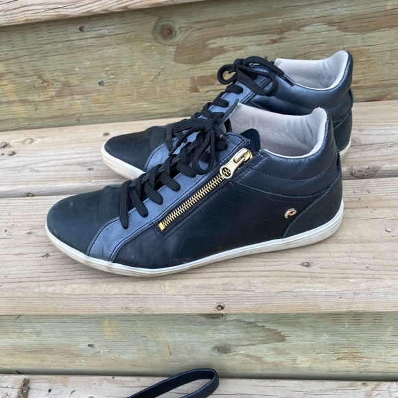 REDUCED 🔴🔴Leather sneakers.... that I paid too much for! - Picture 2 of 7